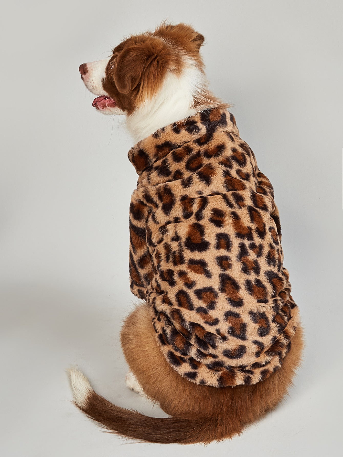 Warm Leopard Print Dog Clothes Jacket - Stylish and Cozy Pet Outerwear for Chilly Days